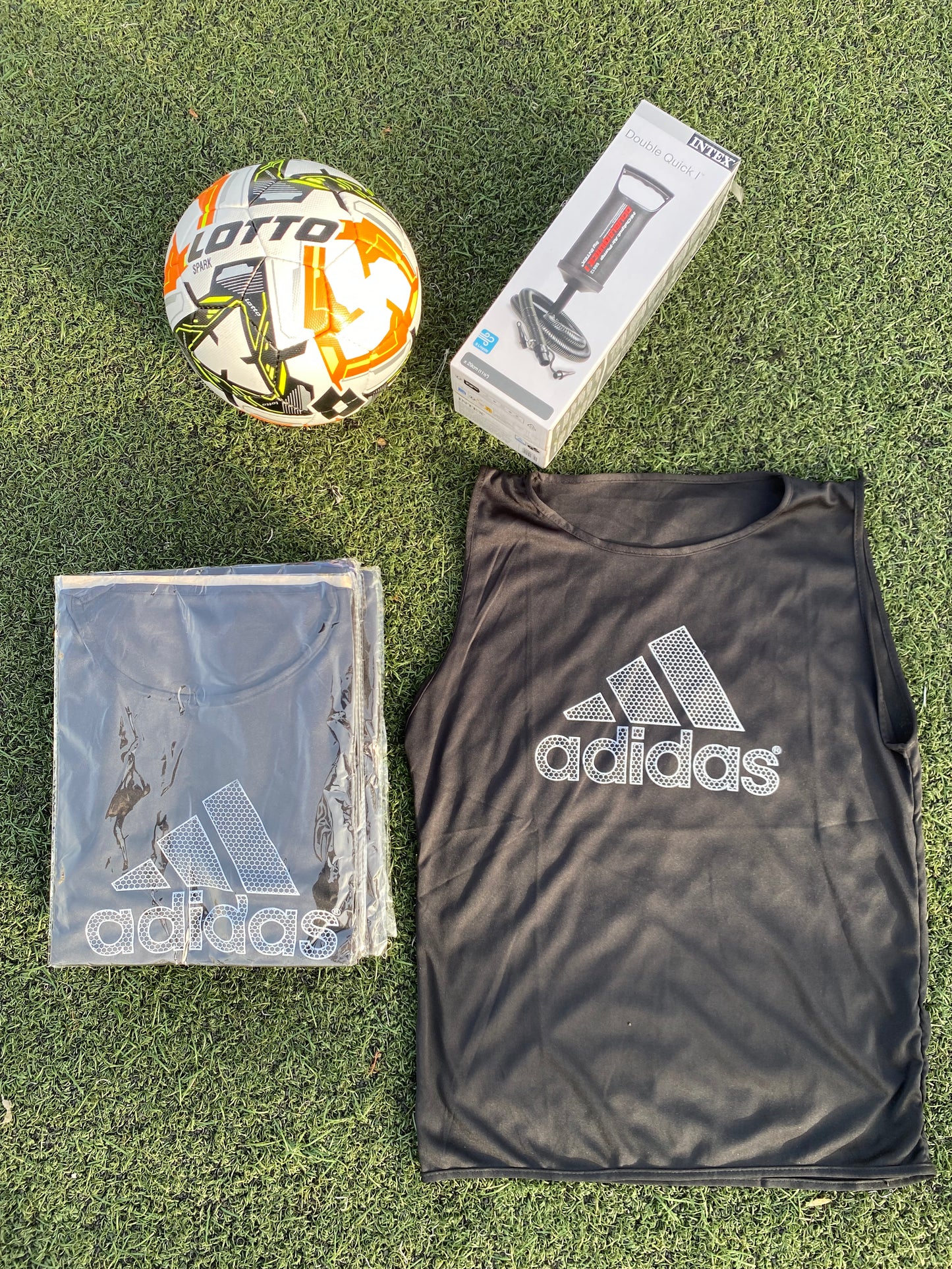 باك 9 تيشرتات + كرة قدم + مضخة