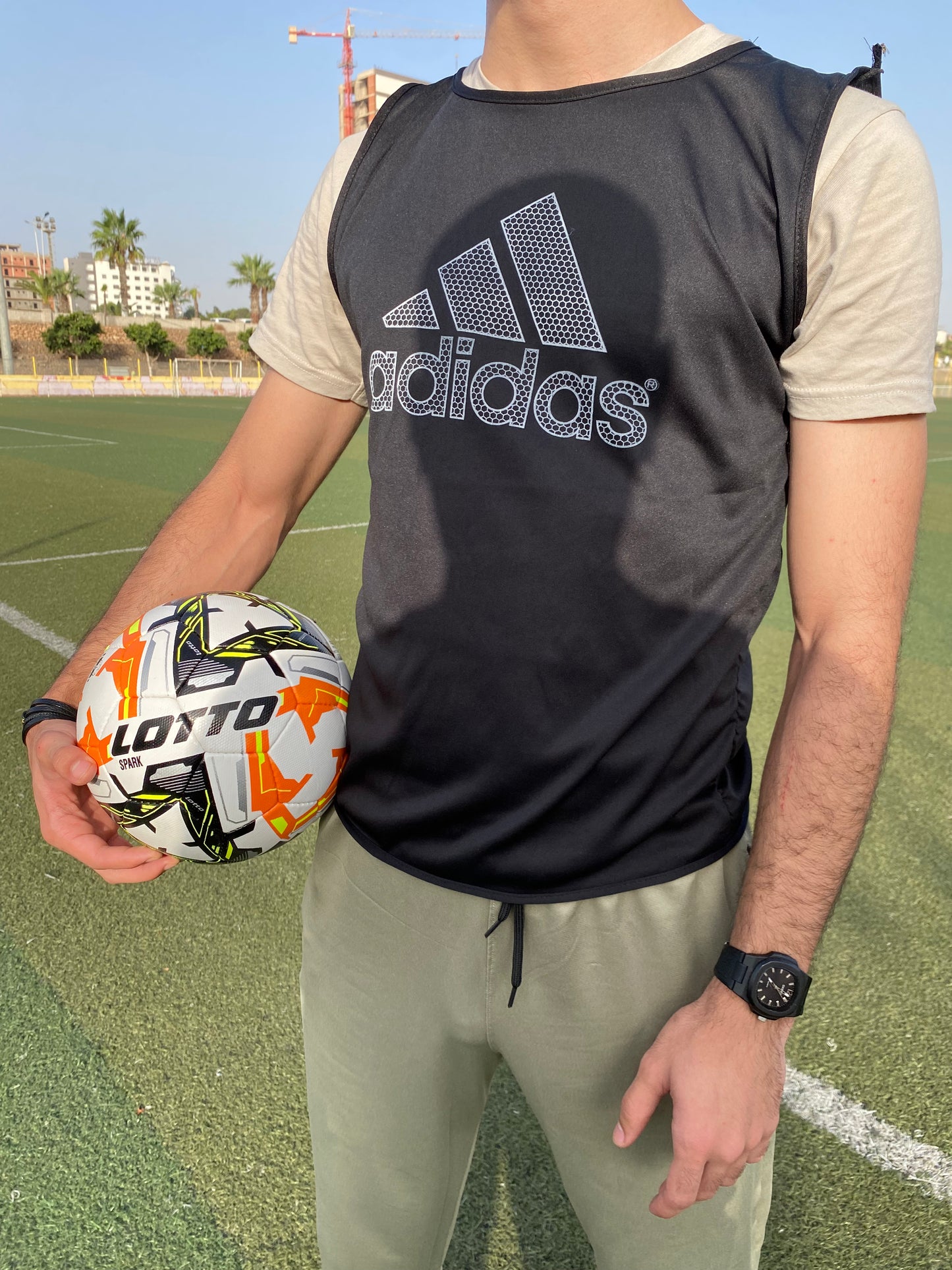 باك 9 تيشرتات + كرة قدم + مضخة